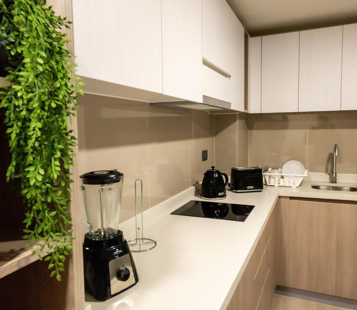 Nuevo 1br,aire Ac,wifi,piscina,metro Santa Lucia