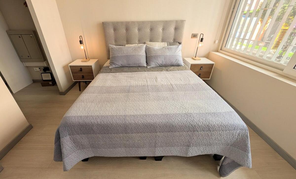 Apartamento Nuevo 1br,aire Ac,wifi,piscina,metro Santa Lucia