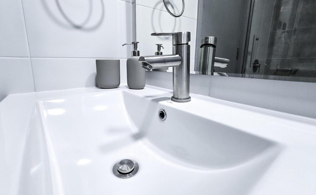 Nuevo 1br,aire Ac,wifi,piscina,metro Santa Lucia * Santiago