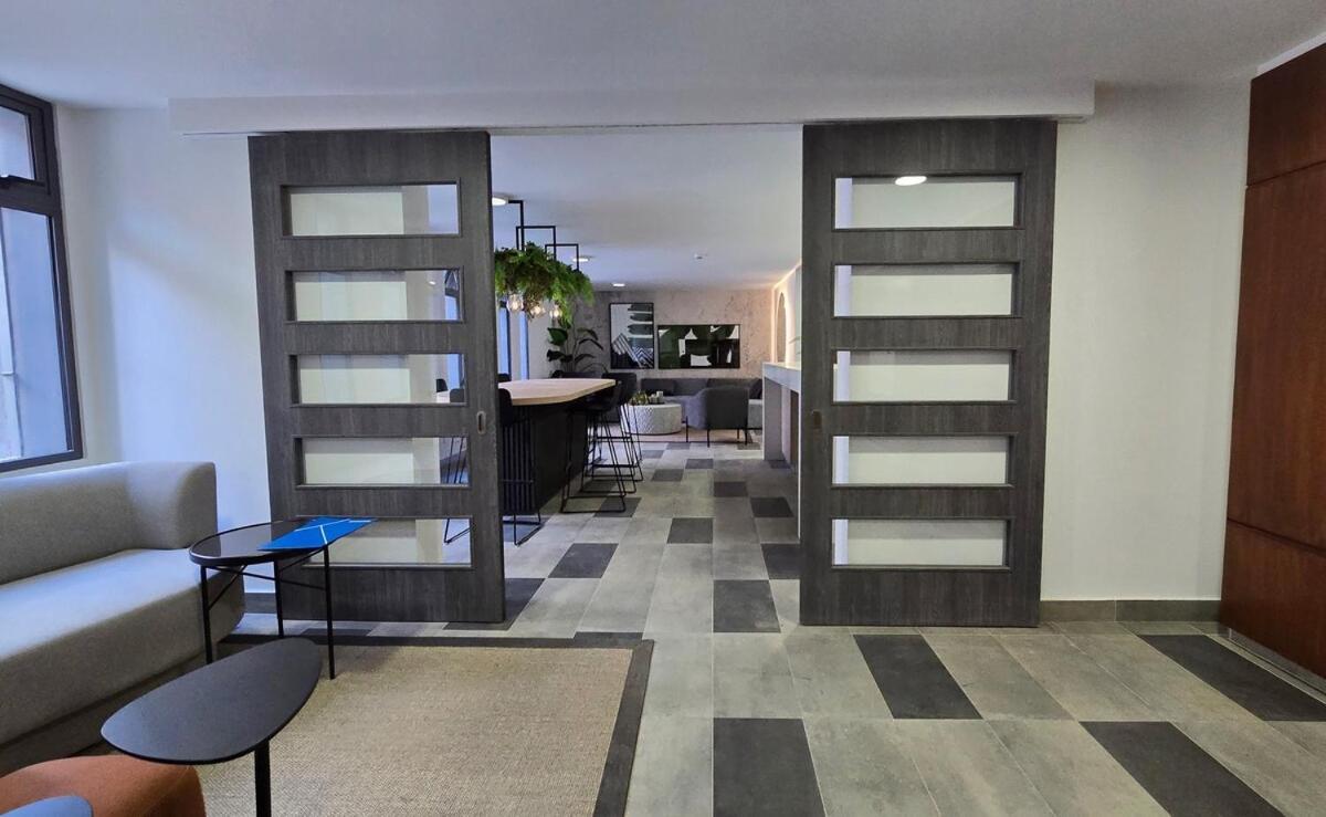 Nuevo 1br,aire Ac,wifi,piscina,metro Santa Lucia Apartamento