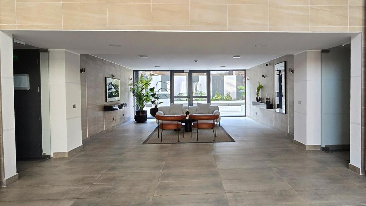 Nuevo 1br,aire Ac,wifi,piscina,metro Santa Lucia * Santiago