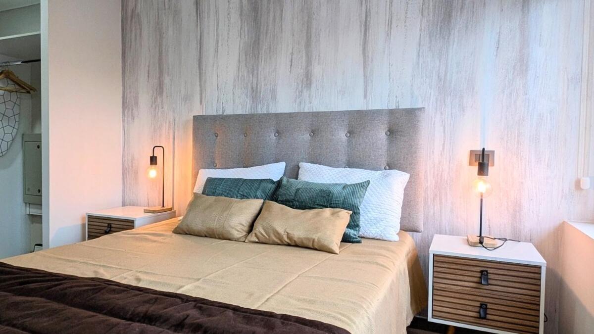 Apartamento Nuevo 1br,aire Ac,wifi,piscina,metro Santa Lucia *